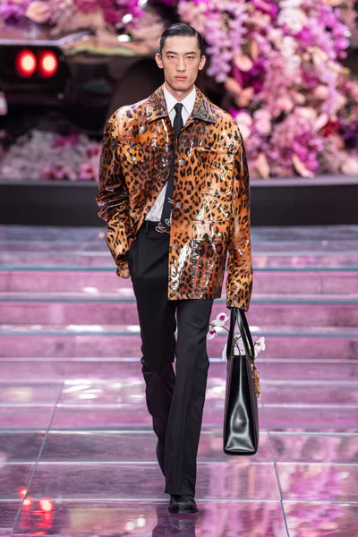Look 26